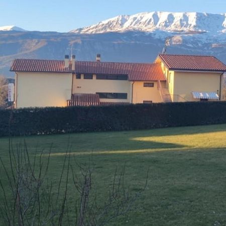 Complesso Turistico Aurora - Appartamenti Poggio Picenze Exteriör bild
