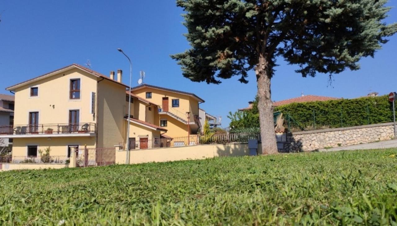 Complesso Turistico Aurora - Appartamenti Poggio Picenze Exteriör bild