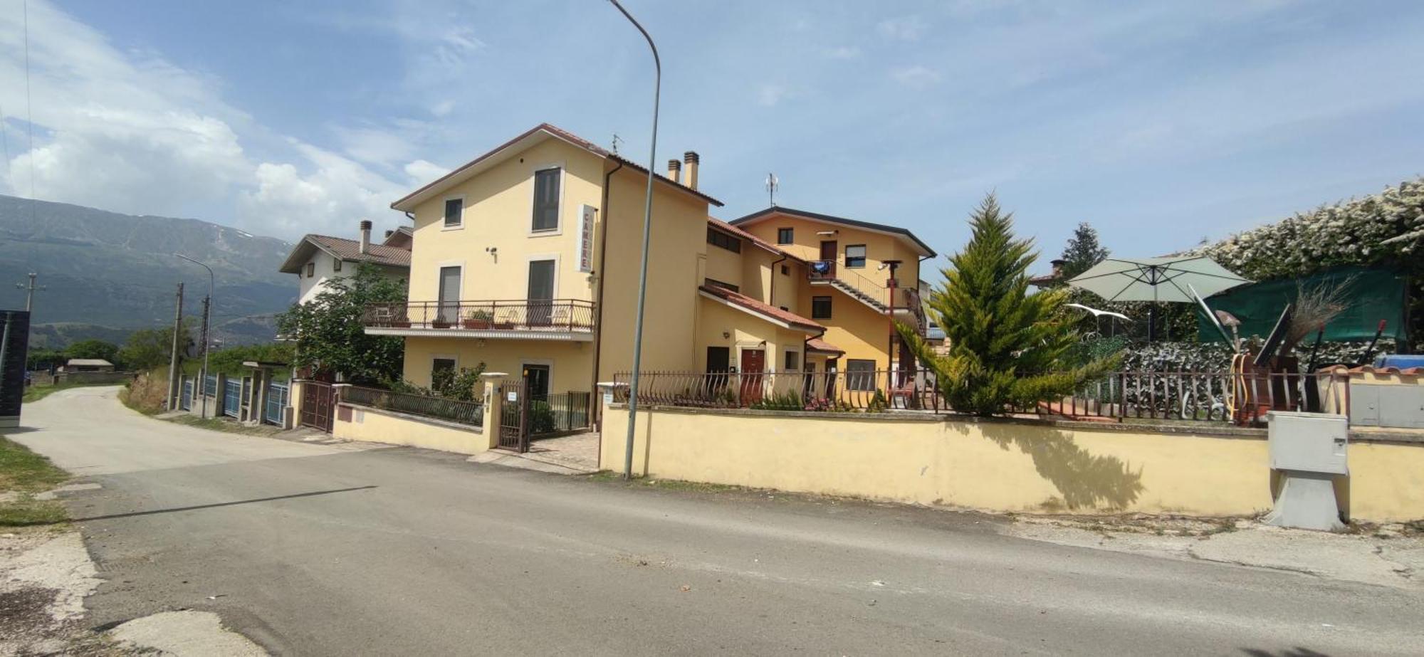 Complesso Turistico Aurora - Appartamenti Poggio Picenze Exteriör bild