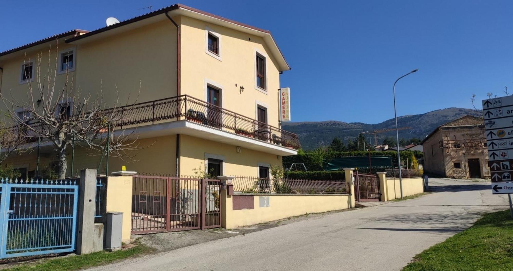 Complesso Turistico Aurora - Appartamenti Poggio Picenze Exteriör bild